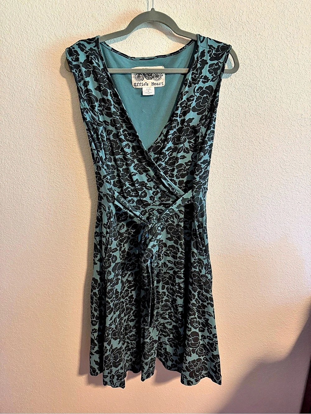 Effie's Heart Floral Wrap Mini Dress in Blue & Black Size XL